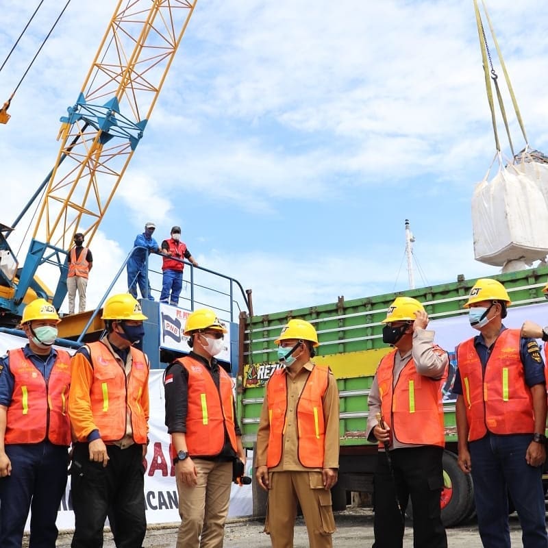 Gubernur Sulbar Lepas Puluhan Truk Bantuan Logistik dari Kapal Kemanusiaan ACT, untuk Dibawa ke Lokasi Pengungsian
